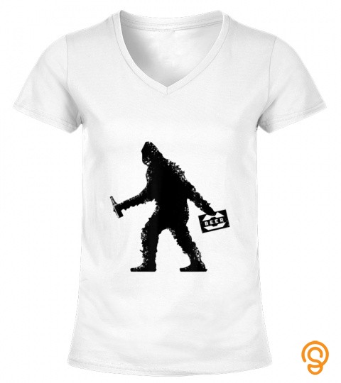 Funny Bigfoot Beer Shirt   Drinking With Sasquatch   Believe T Shirt